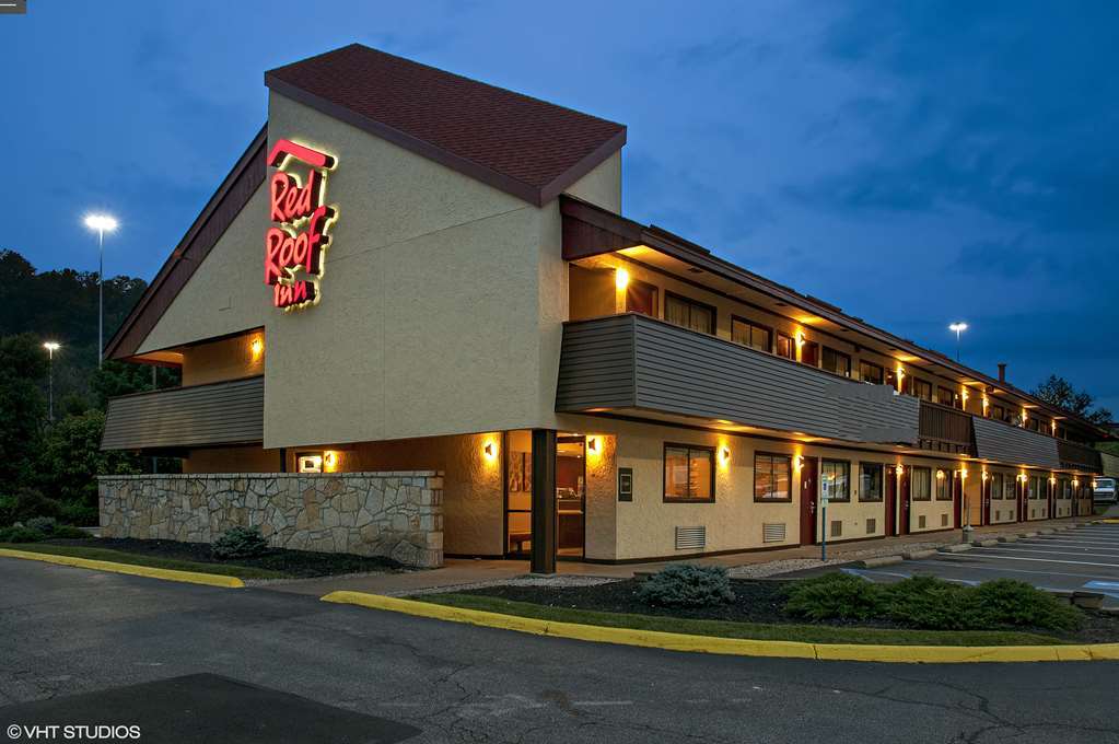 Red Roof Inn Fairmont Exteriér fotografie